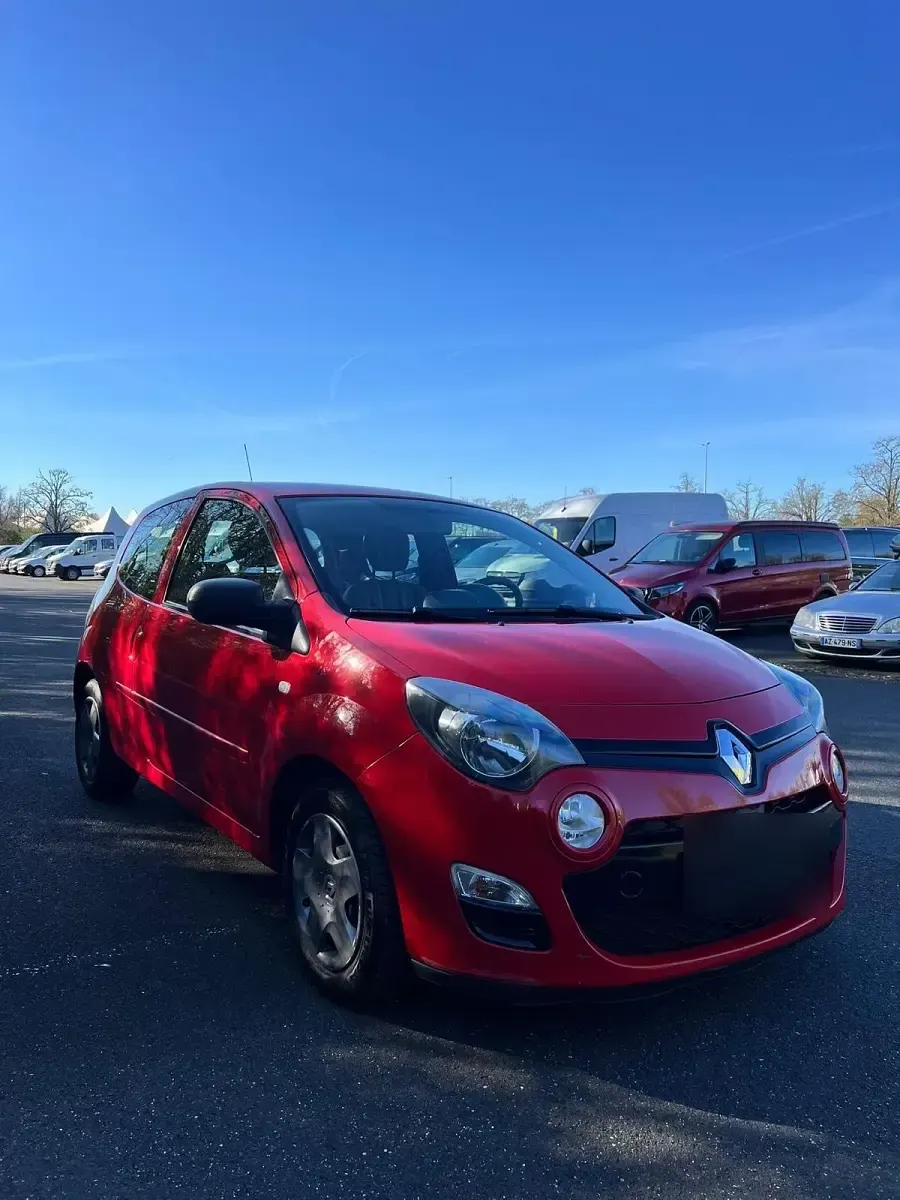 Używany Renault Twingo 75 KM (55 kW) 2013 Czerwony Hatchback