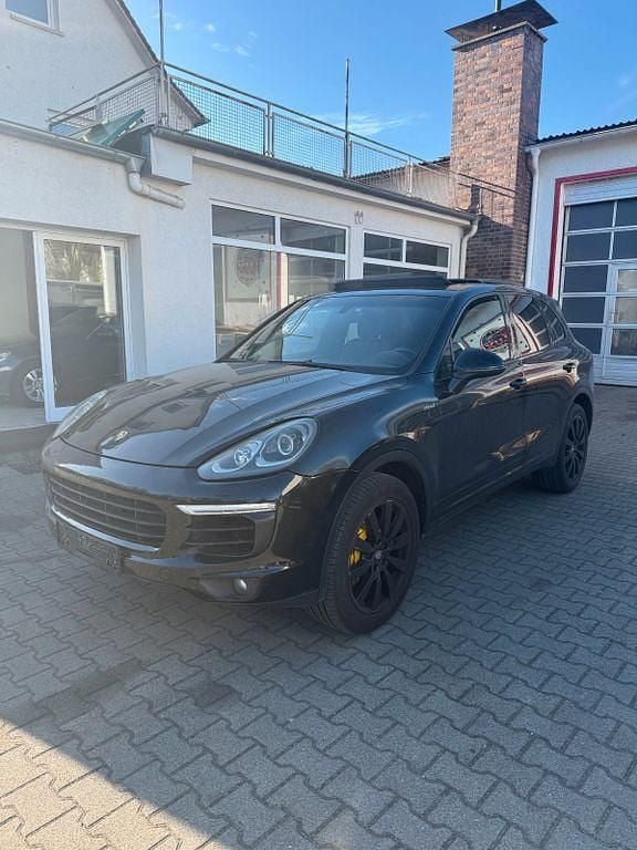 Second-hand Porsche Cayenne 262 CP (192 kW) 2015 Negru SUV