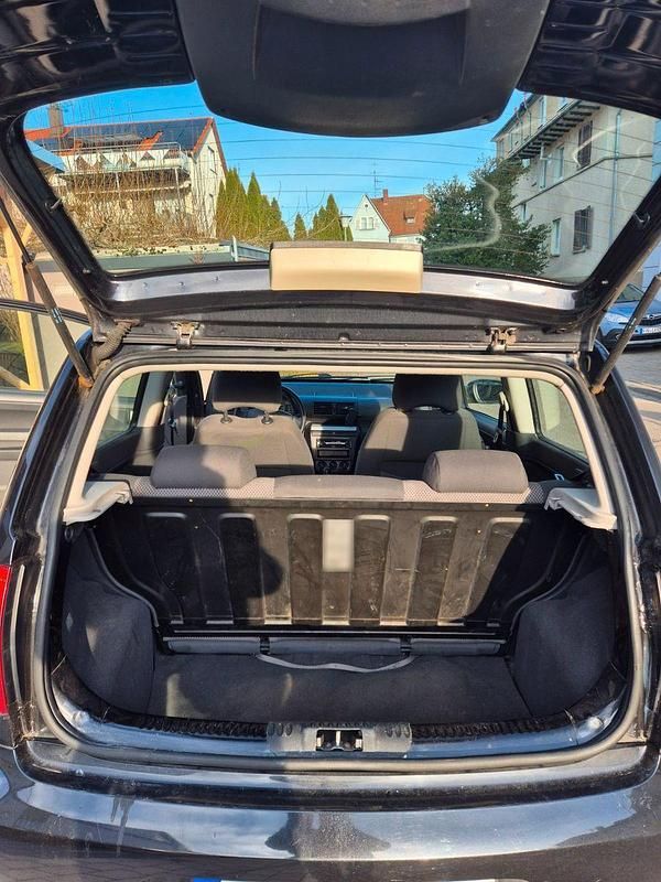 Gebraucht VW Fox 54 PS (39 kW) 2007 Schwarz Kleinwagen