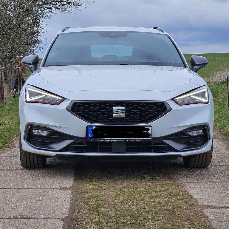 Usata Seat Leon 150 CV (110 kW) 2021 Bianco Berlina