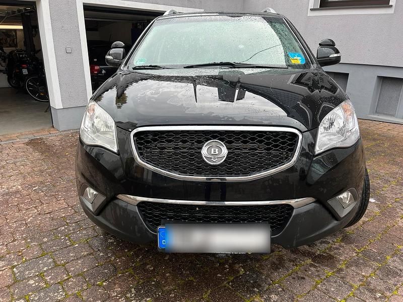 Schwarz Gebraucht 2012 Ssangyong (KGM) Korando SUV | 5.200 € - Bild 1/4