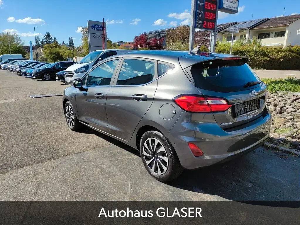 Gebraucht Ford Fiesta Titanium 101 PS (74 kW) 2023 Grau Kleinwagen