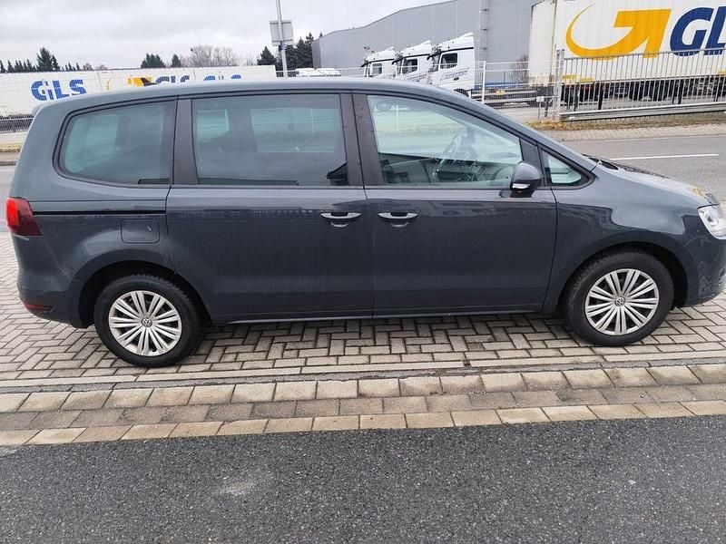 Gebraucht VW Sharan 150 PS (110 kW) 2018 Grau Van / Kleinbus