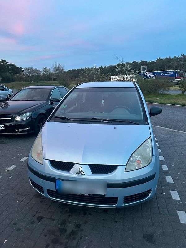 Grau Gebraucht 2005 Mitsubishi Colt Kleinwagen | 800 € (Superpreis) - Bild 1/4