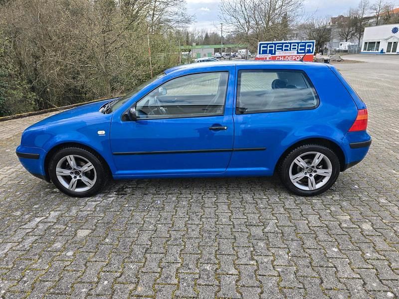 Gebraucht VW Golf IV 105 PS (77 kW) 1999 Blau Kleinwagen
