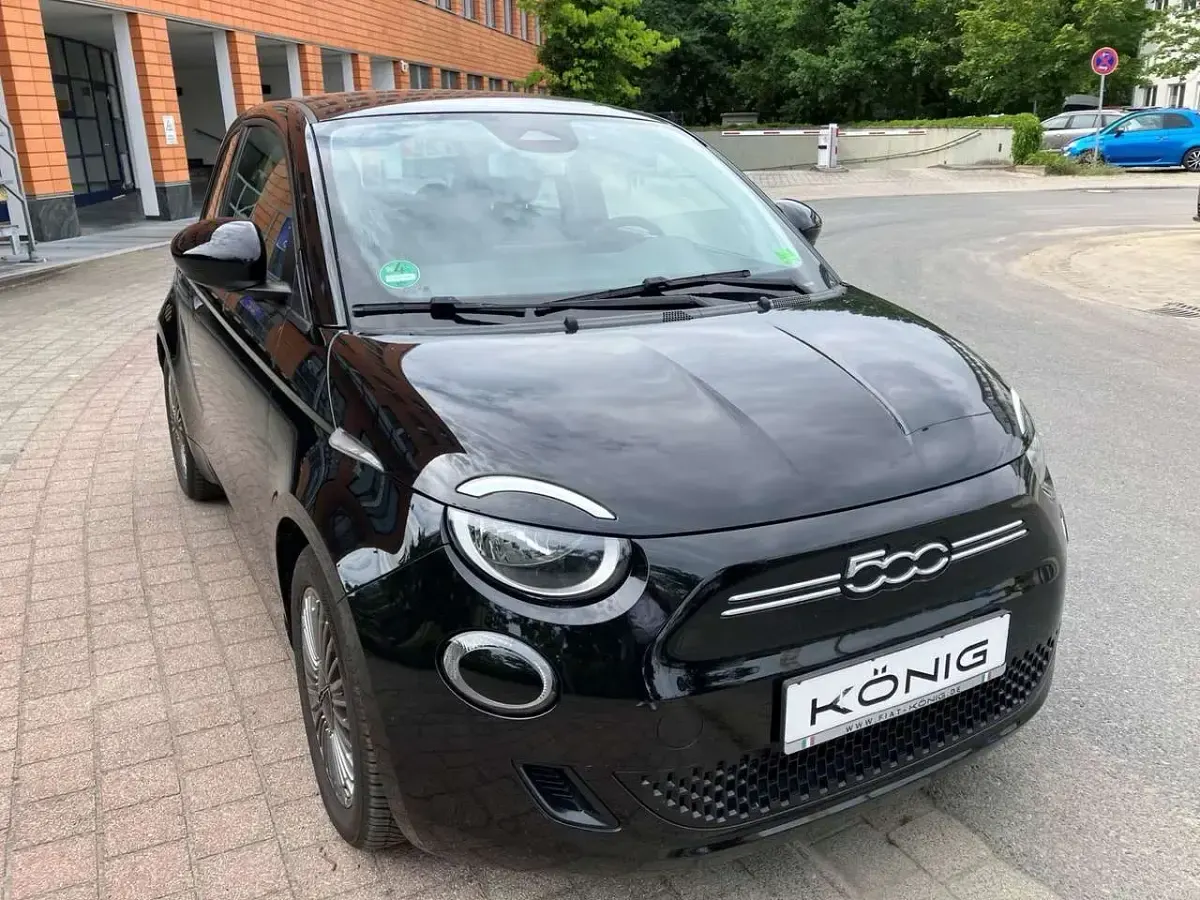Gebraucht Fiat 500e Icon 86 kW (118 PS) 2022 Schwarz Kleinwagen