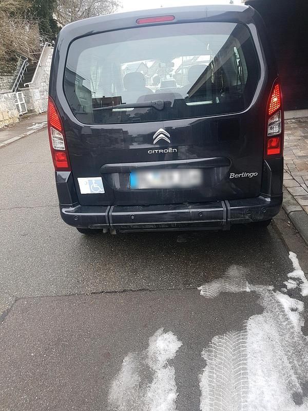 Gebraucht Citroën Berlingo 114 PS (83 kW) 2012 Schwarz Van / Kleinbus