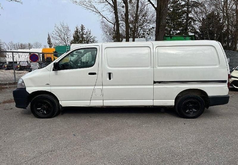 Gebraucht Toyota HiAce 117 PS (86 kW) 2012 Weiß Van / Kleinbus