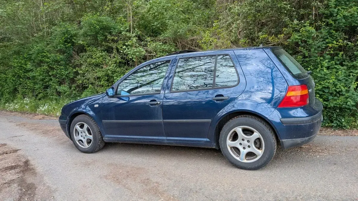 Gebraucht VW Golf IV Basis 101 PS (74 kW) 2000 Blau Limousine
