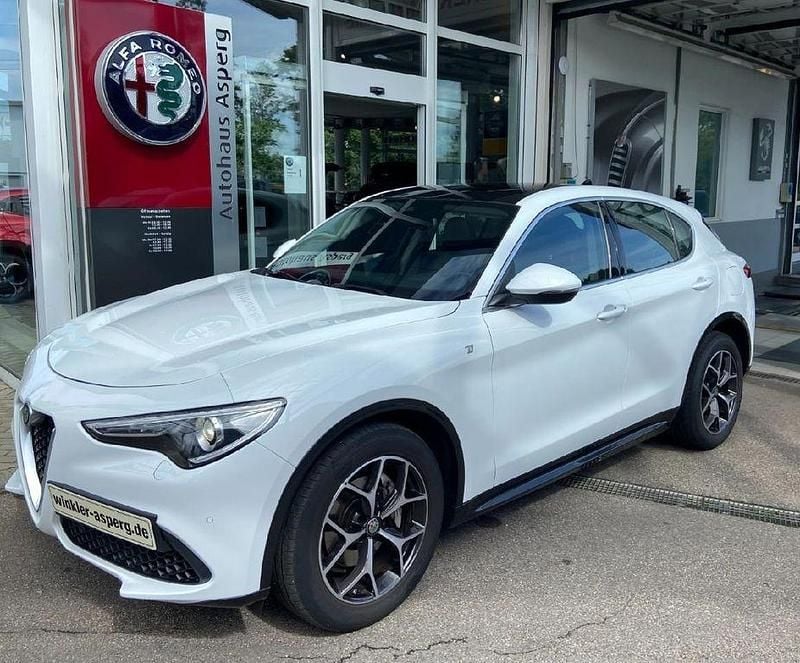 Colore esterno (bianco alfa, u Gebraucht 2022 Alfa Romeo Stelvio Lusso SUV | 33.900 € (Fairer Preis) - Bild 1/4