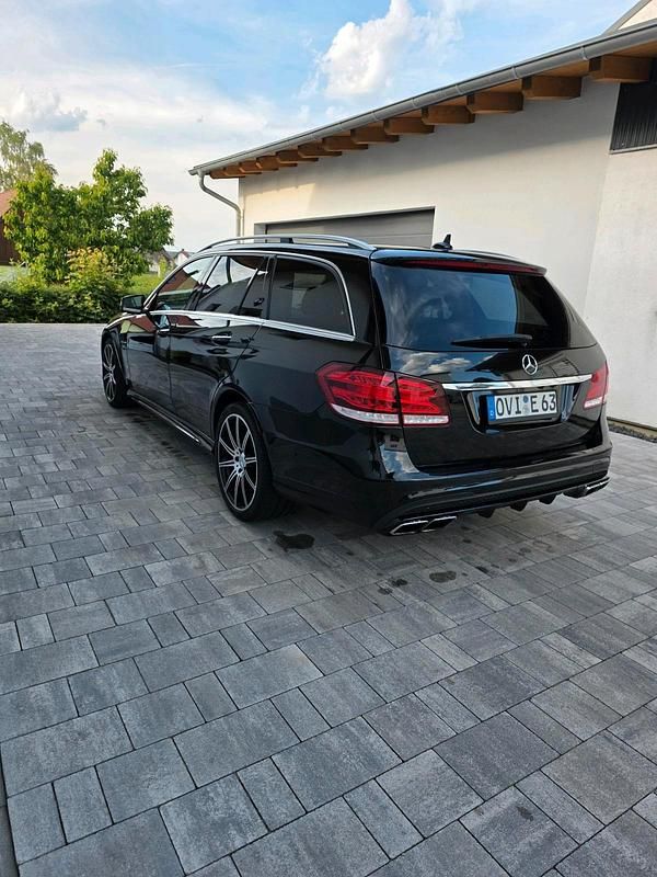 Gebraucht Mercedes E63 AMG AMG 557 PS (409 kW) 2015 Schwarz Kombi