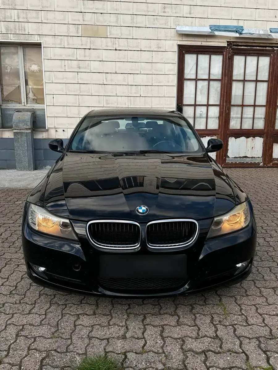 Gebraucht BMW 316 116 PS (85 kW) 2009 Schwarz Limousine