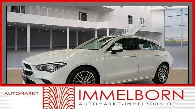 Weiß Gebraucht 2020 Mercedes CLA200 Shooting Brake Kombi | 23.980 € (Guter Preis) - Bild 1/3