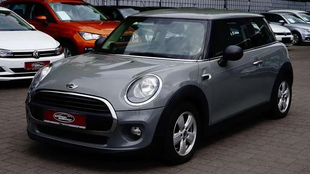 Gebraucht Mini ONE 102 PS (75 kW) 2017 Moonwalk grey (metallic) Kleinwagen