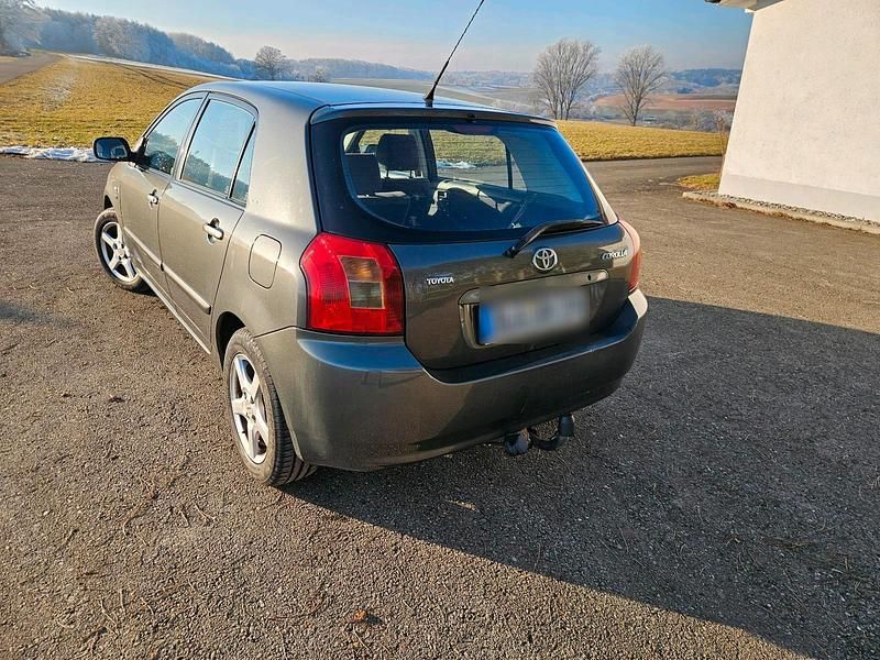 Gebraucht Toyota Corolla 110 PS (80 kW) 2003 Grau Kombi