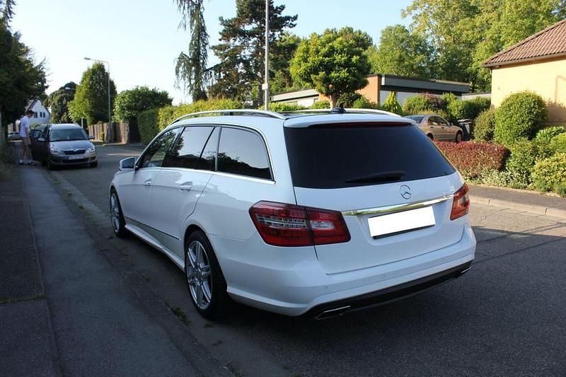 Gebraucht Mercedes E350 Avantgarde 265 PS (194 kW) 2012 Weiß Limousine
