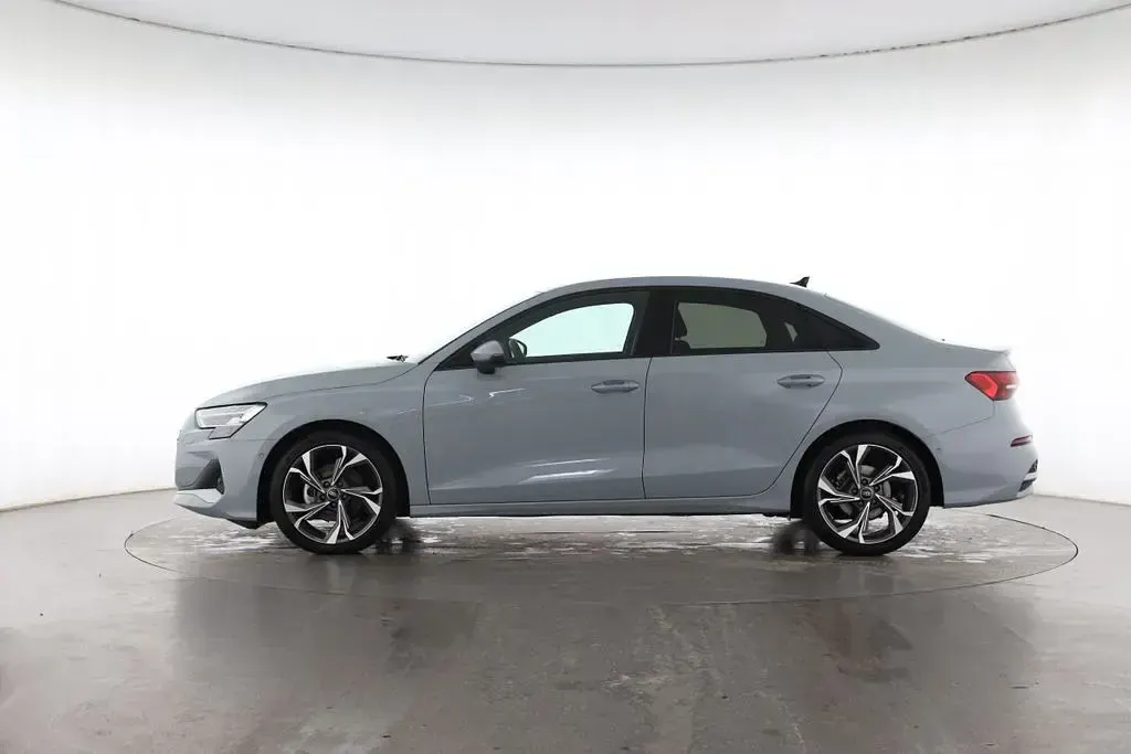 Gebraucht Audi A3 Advanced Plus 116 PS (85 kW) 2024 Pfeilgrau perleffekt Limousine