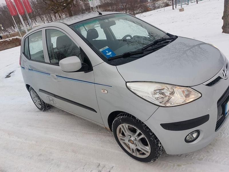Grau Gebraucht 2009 Hyundai i10 Classic Kleinwagen | 2.300 € (Fairer Preis) - Bild 1/4