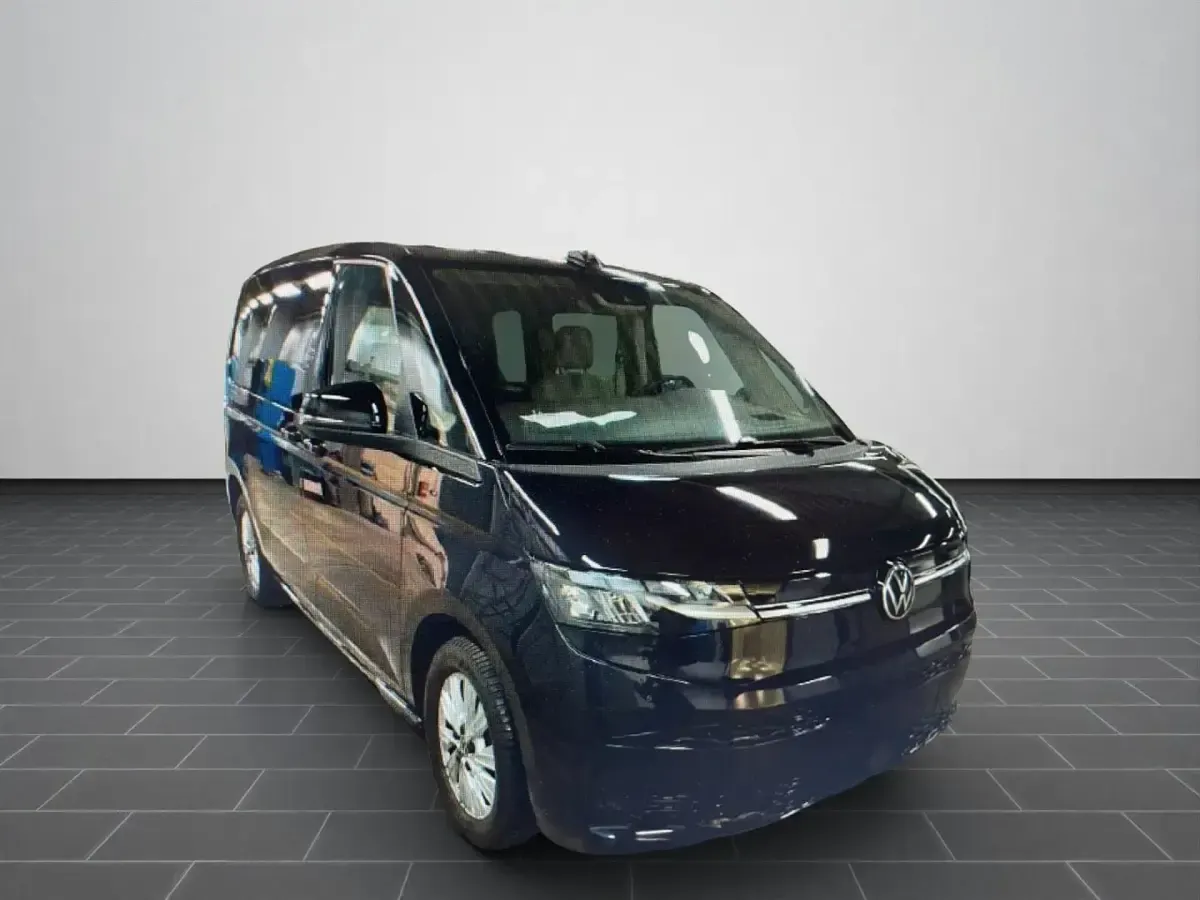 Gebraucht VW Multivan Life 150 PS (110 kW) 2024 Deep black perleffekt (metallic) Van / Kleinbus