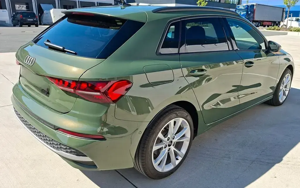 Gebraucht Audi A3 Advanced 116 PS (85 kW) 2025 Grün Limousine