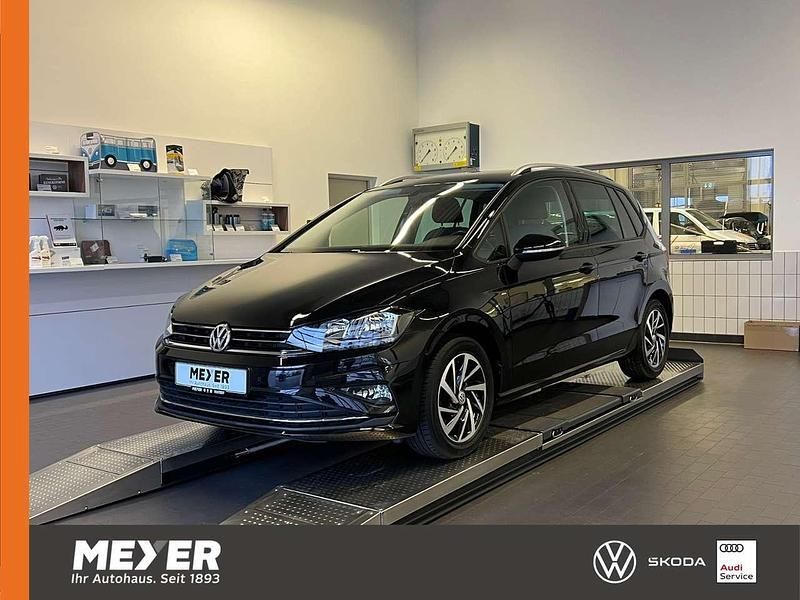 Schwarz Gebraucht 2019 VW Golf Sportsvan Join Van / Kleinbus | 16.490 € (Fairer Preis) - Bild 1/4