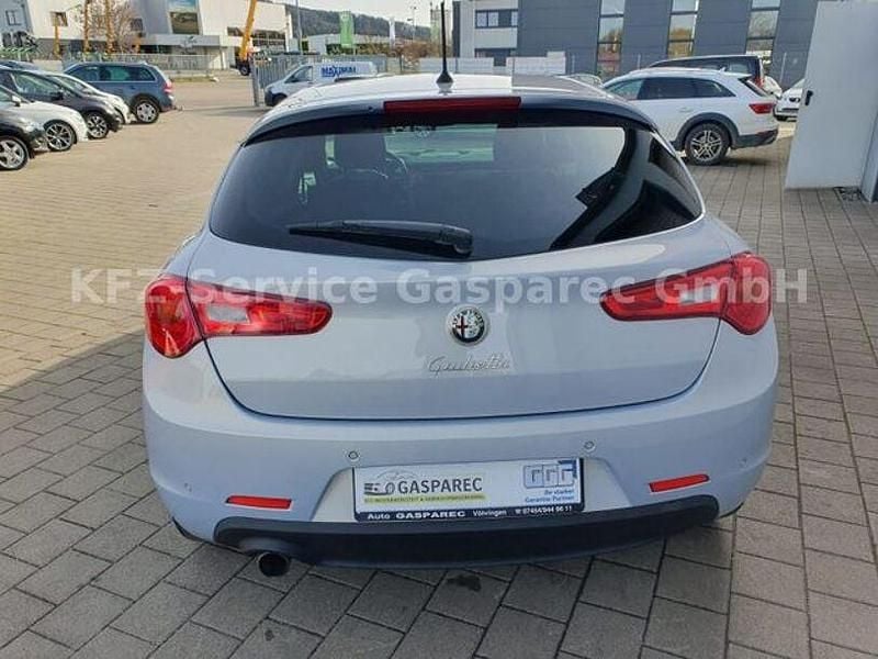 Gebraucht Alfa Romeo Giulietta Veloce 120 PS (88 kW) 2015 Silber Limousine