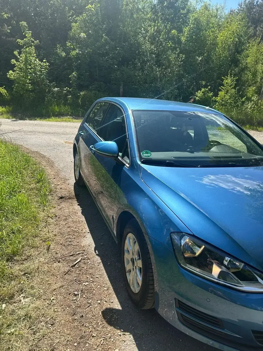 Gebraucht VW Golf VII 82 PS (60 kW) 2015 Blau Limousine