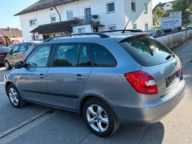 Gebraucht Skoda Fabia Family 105 PS (77 kW) 2012 Grau Kombi