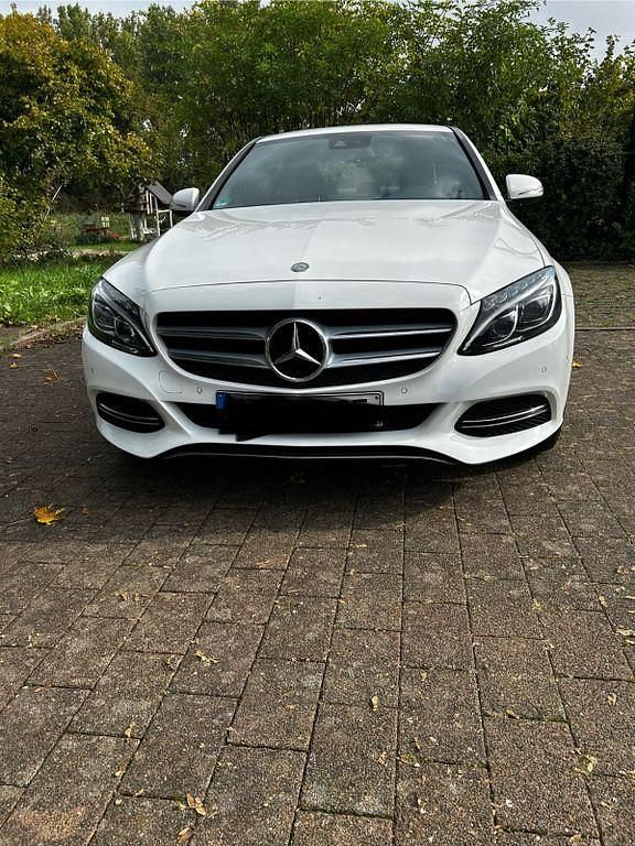 Weiß Gebraucht 2014 Mercedes C180 Limousine | 12.200 € (Guter Preis) - Bild 1/4