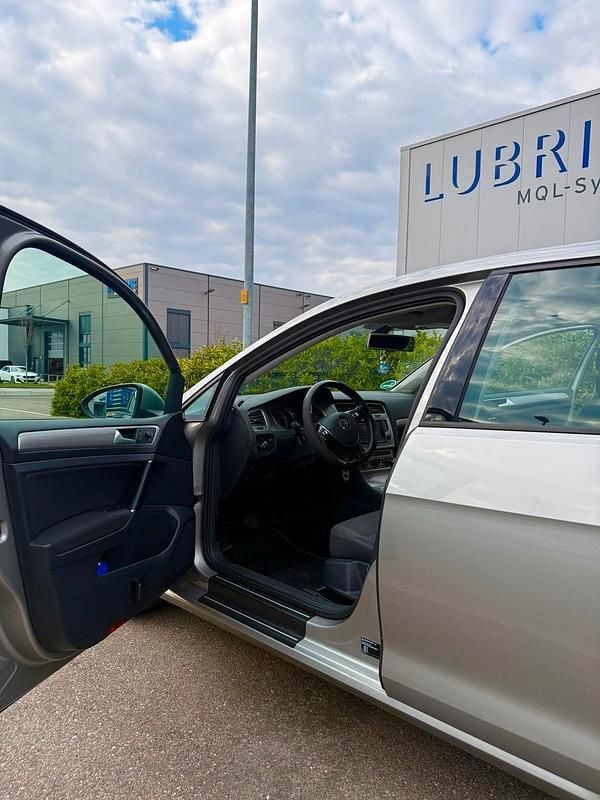 Gebraucht VW Golf VII 110 PS (80 kW) 2015 Silber Limousine