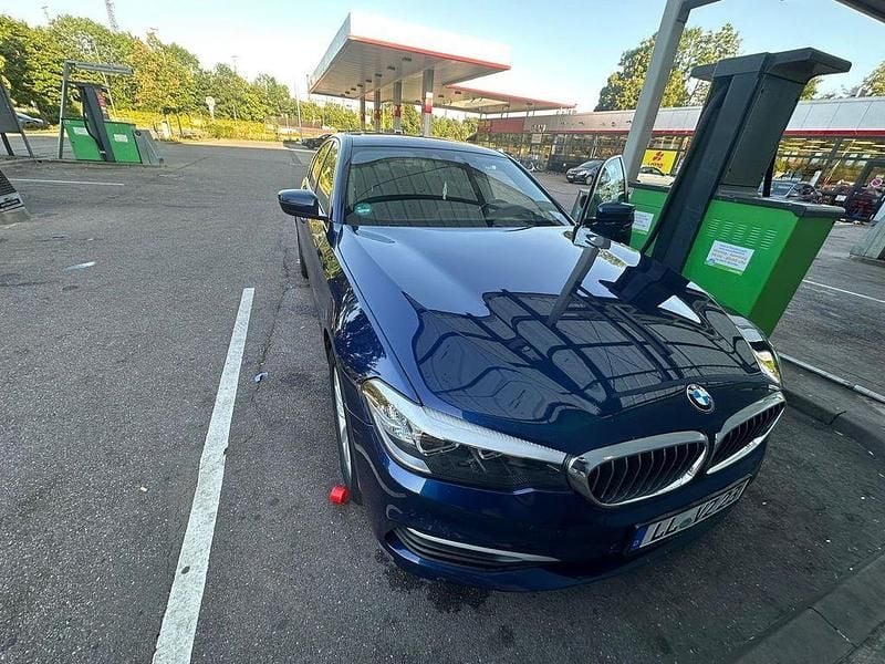 Gebraucht BMW 520 190 PS (139 kW) 2019 Blau Limousine
