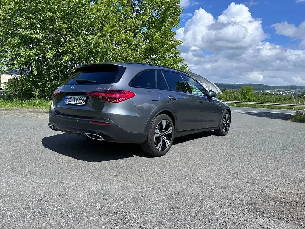 Gebraucht Mercedes C220 200 PS (147 kW) 2022 Grau Limousine