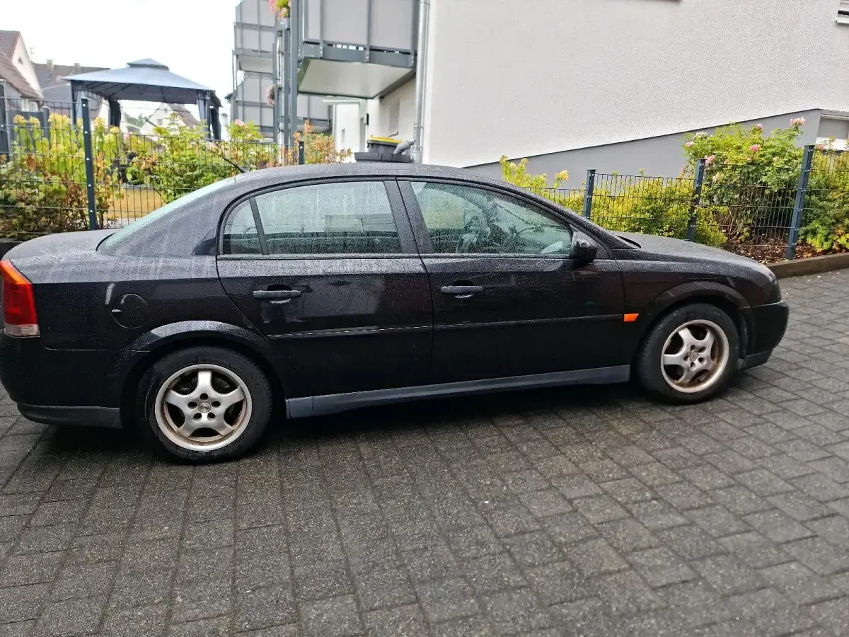 Gebraucht Opel Vectra 122 PS (89 kW) 2002 Schwarz Limousine