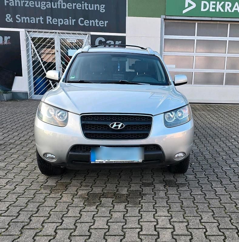 Grau Gebraucht 2007 Hyundai Santa Fe SUV | 6.700 € (Fairer Preis) - Bild 1/4