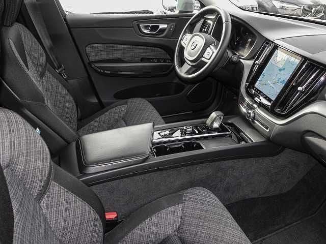 Gebraucht Volvo XC60 145 PS (106 kW) 2022 SUV