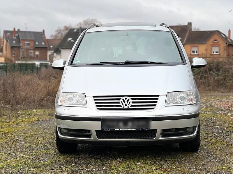 Silber Gebraucht 2008 VW Sharan Van / Kleinbus | 2.800 € (Guter Preis) - Bild 1/4
