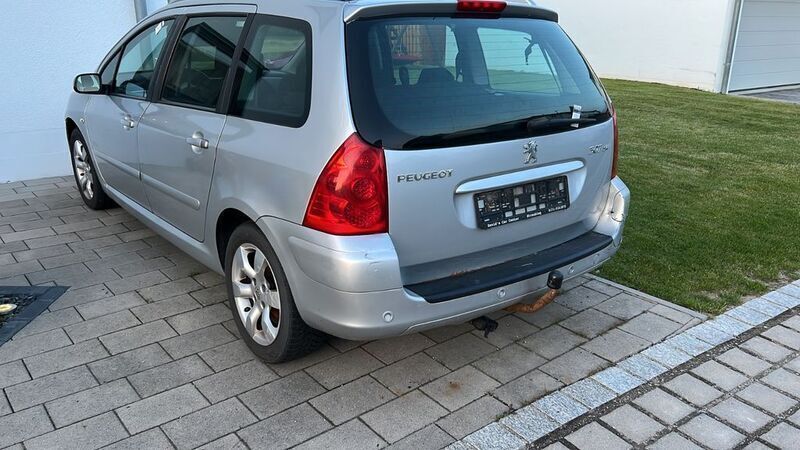Grau Gebraucht 2008 Peugeot 307 Kombi | 1.399 € (Fairer Preis) - Bild 1/4