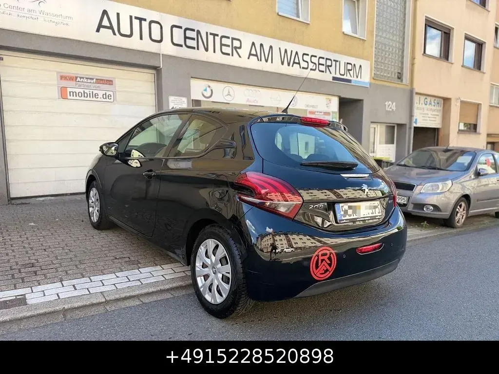 Gebraucht Peugeot 208 Active 68 PS (50 kW) 2017 Schwarz Kleinwagen