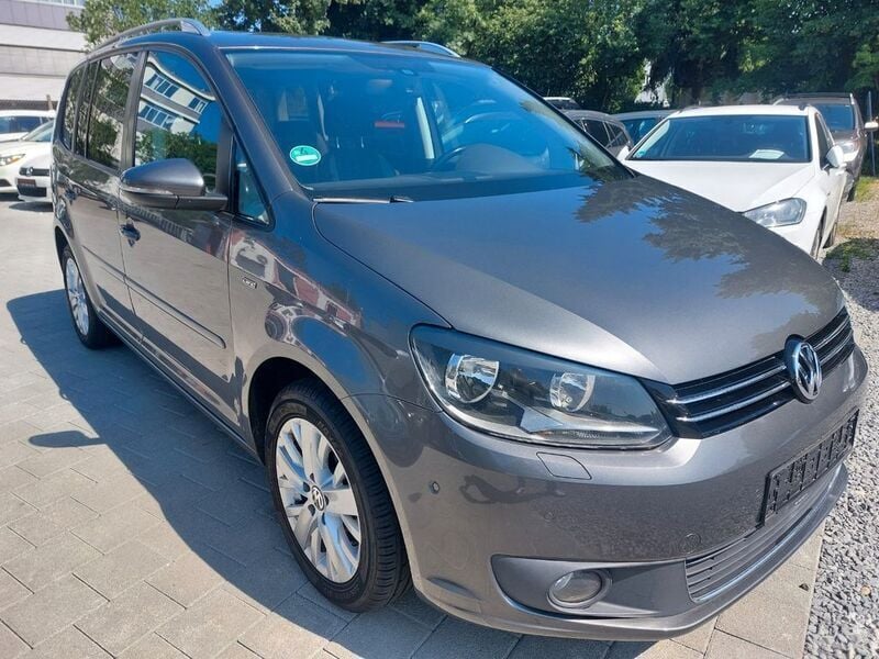 Grau Gebraucht 2013 VW Touran Life Van / Kleinbus | 5.300 € (Guter Preis) - Bild 1/4