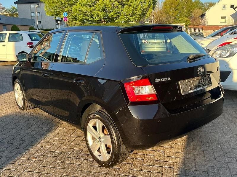 Gebraucht Skoda Fabia Cool Plus 60 PS (44 kW) 2017 Schwarz Limousine