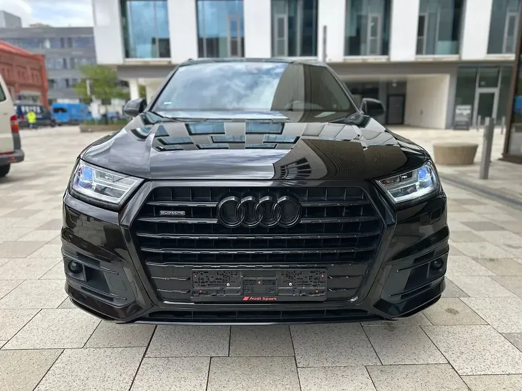 Używany Audi Q7 S-Line 272 KM (200 kW) 2016 Czarny SUV