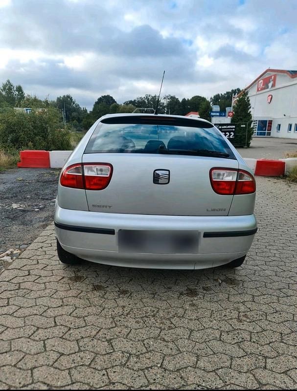 Gebraucht Seat Leon 75 PS (55 kW) 2003 Silber Kleinwagen