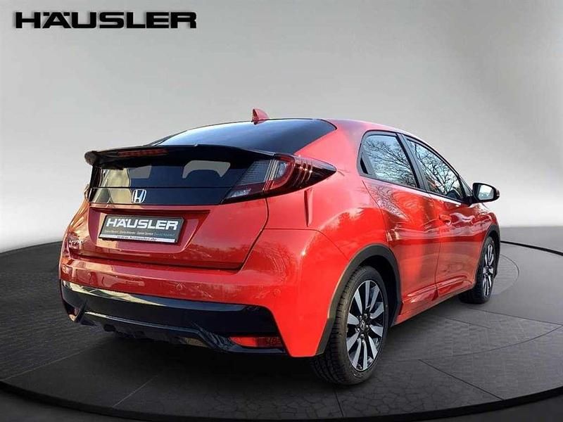 Gebraucht Honda Civic Elegance 141 PS (103 kW) 2016 Rot Limousine