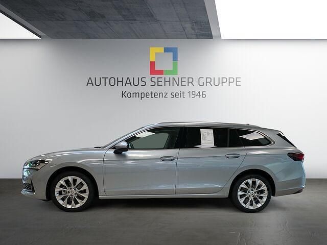 Gebraucht Skoda Superb Selection 150 PS (110 kW) 2025 Aluminiumsilber met. (silber) (silber) Kombi
