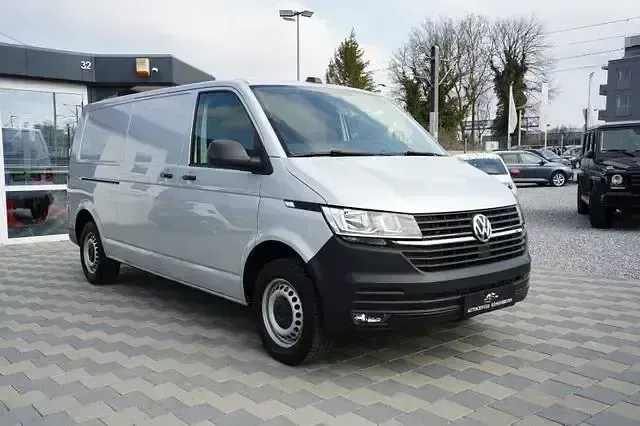Używany VW Transporter 150 KM (110 kW) 2021 Srebrny Van