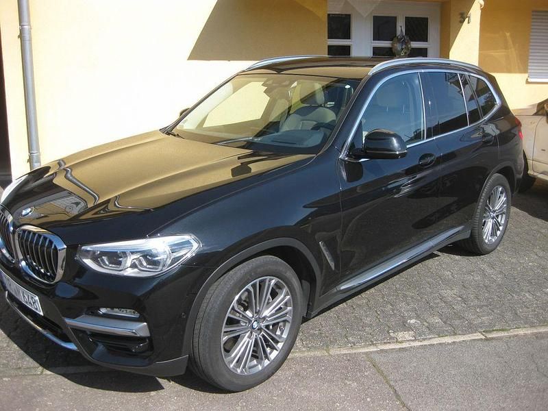 Schwarz Gebraucht 2019 BMW X3 Luxury Line SUV | 29.900 € (Etwas zu teuer) - Bild 1/4