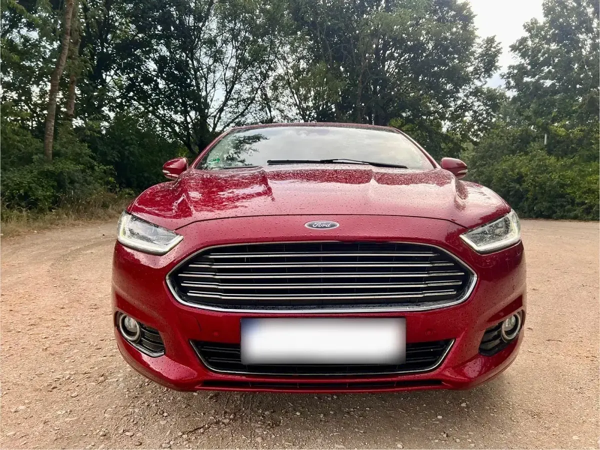 Gebraucht Ford Mondeo Titanium 150 PS (110 kW) 2016 Rot Limousine