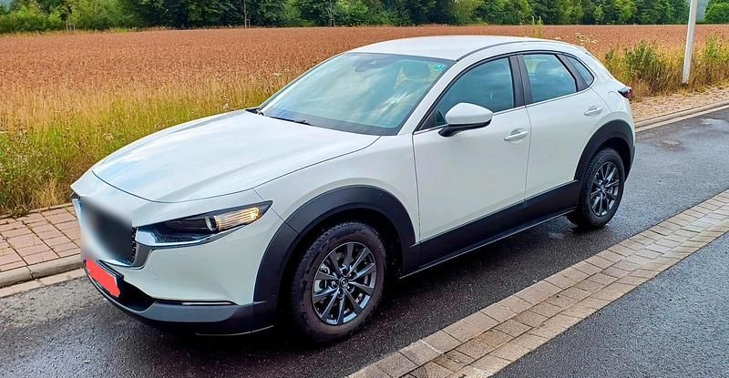 Weiß Gebraucht 2022 Mazda CX-30 Prime-Line SUV | 19.900 € (Superpreis) - Bild 1/1