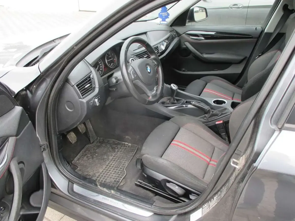 Second-hand BMW X1 Sport Line 143 CP (105 kW) 2014 Gri SUV