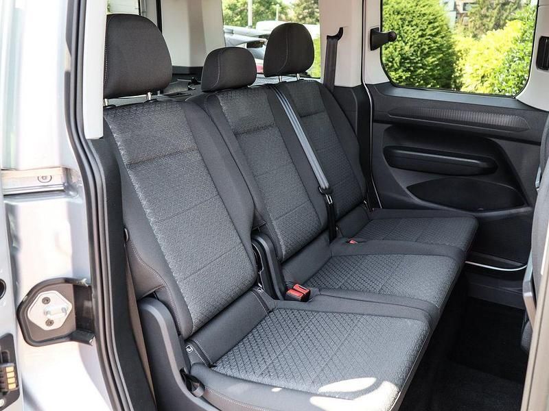 Neu Ford Tourneo Connect Titanium 122 PS (89 kW) 2025 Silber Van / Kleinbus